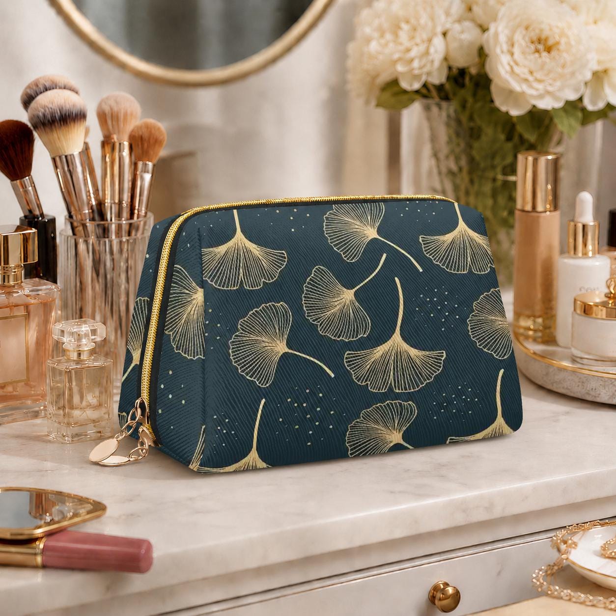 Luxury Black Gold Ginkgo Leaf Makeup Bag – Faux-Leather Travel Cosmetics Case