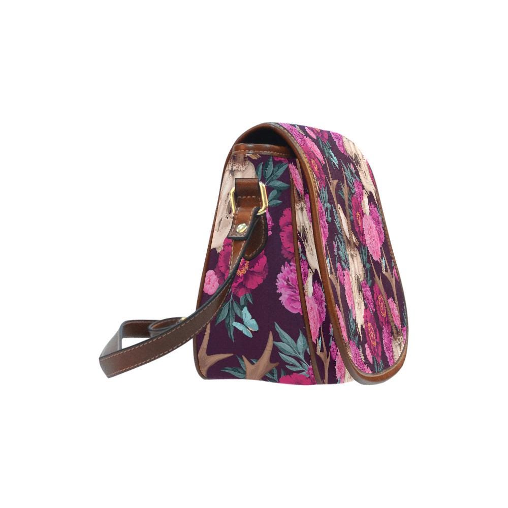 Bolso de montar con rosas y calavera de estilo dark academia – bandolera vintage